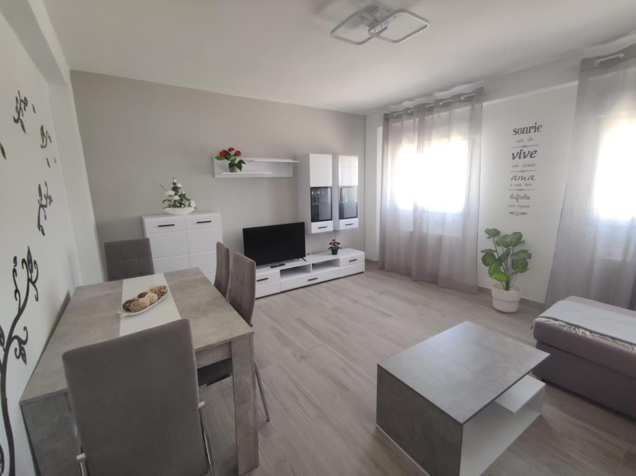 Apartamento Con Jacuzzi El Rincon De Las Delicias Zaragoza Kültér fotó
