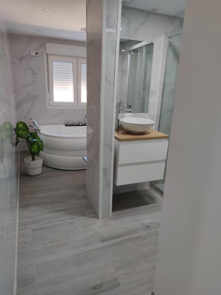 Apartamento Con Jacuzzi El Rincon De Las Delicias Zaragoza Kültér fotó
